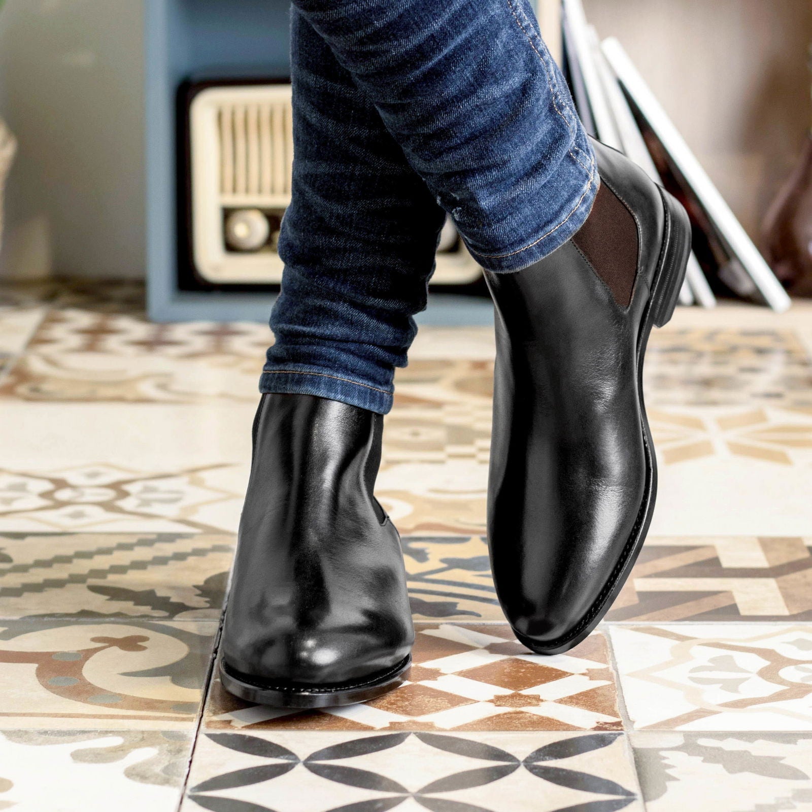Mens Plus Size Vintage SlipOn Chelsea Boots